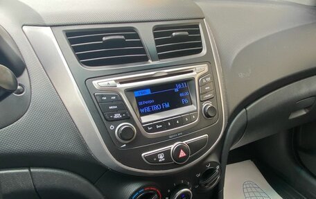 Hyundai Solaris II рестайлинг, 2013 год, 599 000 рублей, 10 фотография