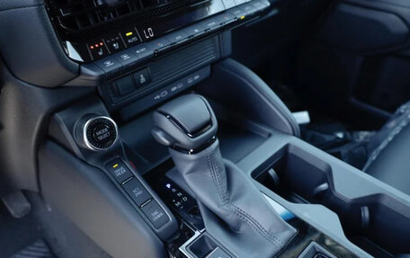 Toyota Land Cruiser Prado, 2024 год, 7 600 000 рублей, 10 фотография