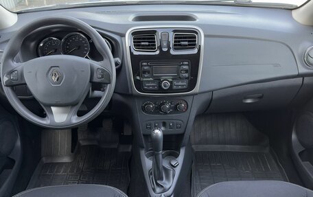 Renault Logan II, 2017 год, 840 000 рублей, 10 фотография
