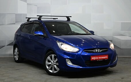 Hyundai Solaris II рестайлинг, 2013 год, 800 000 рублей, 3 фотография