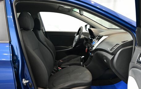 Hyundai Solaris II рестайлинг, 2013 год, 800 000 рублей, 10 фотография