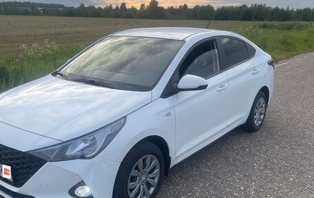 Hyundai Solaris II рестайлинг, 2020 год, 1 550 000 рублей, 2 фотография