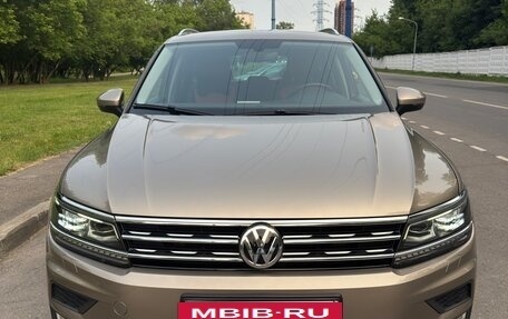 Volkswagen Tiguan II, 2017 год, 2 545 000 рублей, 2 фотография
