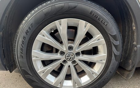 Volkswagen Tiguan II, 2017 год, 2 545 000 рублей, 16 фотография