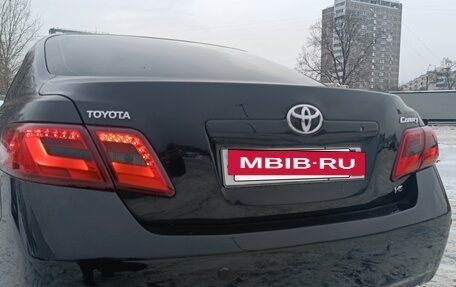 Toyota Camry, 2008 год, 750 000 рублей, 2 фотография