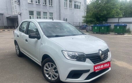 Renault Logan II, 2018 год, 875 000 рублей, 3 фотография