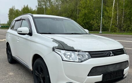 Mitsubishi Outlander III рестайлинг 3, 2012 год, 950 000 рублей, 11 фотография