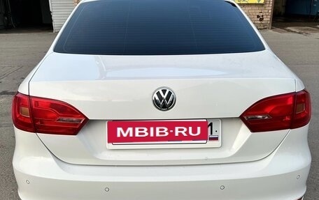 Volkswagen Jetta VI, 2013 год, 890 000 рублей, 9 фотография