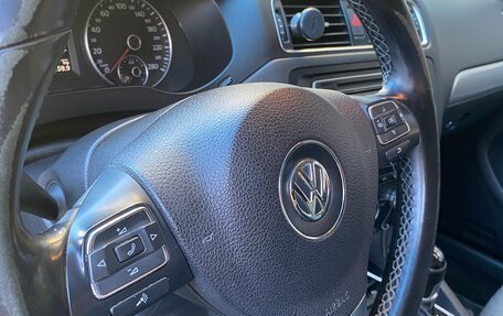 Volkswagen Jetta VI, 2013 год, 890 000 рублей, 18 фотография