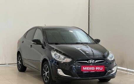 Hyundai Solaris II рестайлинг, 2012 год, 920 000 рублей, 2 фотография