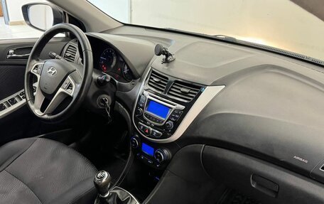 Hyundai Solaris II рестайлинг, 2012 год, 920 000 рублей, 13 фотография
