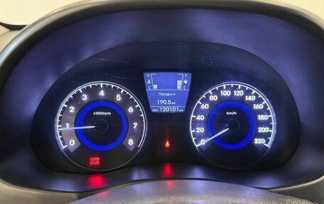 Hyundai Solaris II рестайлинг, 2012 год, 920 000 рублей, 15 фотография