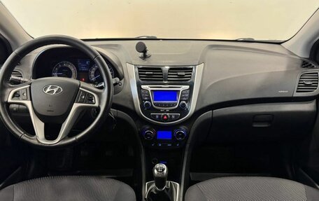 Hyundai Solaris II рестайлинг, 2012 год, 920 000 рублей, 16 фотография