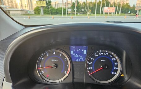 Hyundai Solaris II рестайлинг, 2016 год, 1 100 000 рублей, 3 фотография