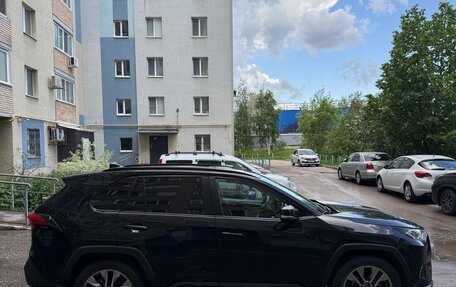 Toyota RAV4, 2020 год, 3 725 000 рублей, 3 фотография