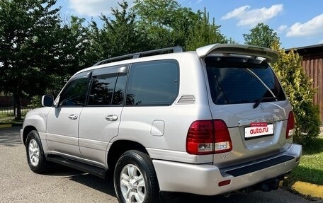 Toyota Land Cruiser 100 рестайлинг 2, 2005 год, 2 990 000 рублей, 6 фотография