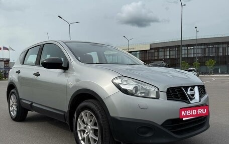 Nissan Qashqai, 2011 год, 900 000 рублей, 2 фотография