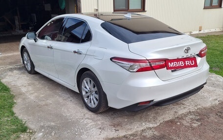 Toyota Camry, 2018 год, 2 900 000 рублей, 6 фотография