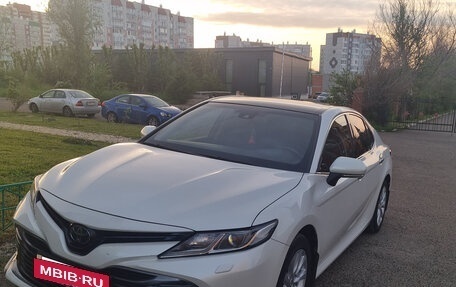 Toyota Camry, 2018 год, 2 900 000 рублей, 7 фотография