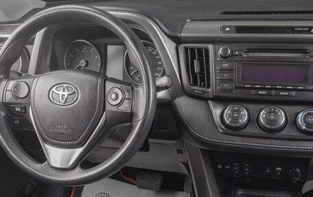 Toyota RAV4, 2015 год, 1 999 000 рублей, 17 фотография