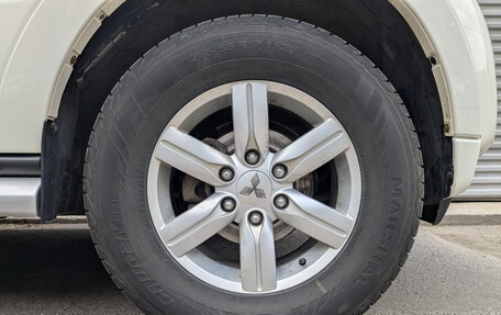 Mitsubishi Pajero IV, 2015 год, 2 599 000 рублей, 18 фотография