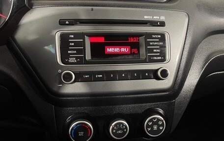 KIA Rio III рестайлинг, 2015 год, 972 000 рублей, 18 фотография
