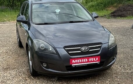KIA cee'd I рестайлинг, 2009 год, 600 000 рублей, 12 фотография