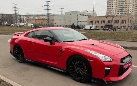 Nissan GT-R, 2018 год, 10 990 000 рублей, 2 фотография
