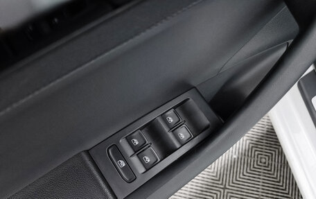 Skoda Rapid I, 2018 год, 1 389 000 рублей, 13 фотография