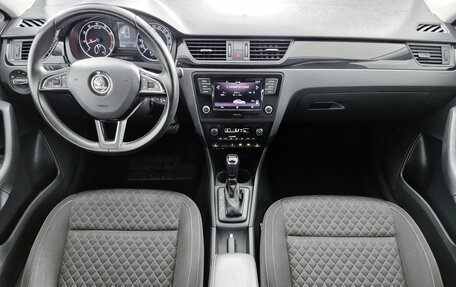 Skoda Rapid I, 2018 год, 1 389 000 рублей, 20 фотография