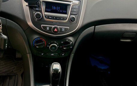 Hyundai Solaris II рестайлинг, 2015 год, 1 070 000 рублей, 19 фотография