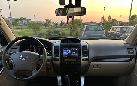 Toyota Land Cruiser Prado 120 рестайлинг, 2007 год, 2 400 000 рублей, 14 фотография