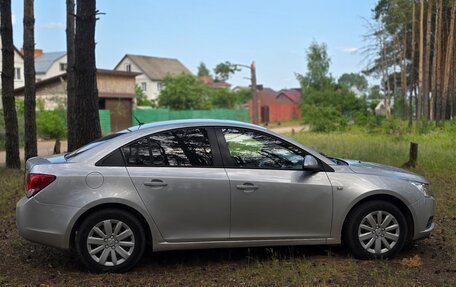 Chevrolet Cruze II, 2009 год, 555 000 рублей, 5 фотография