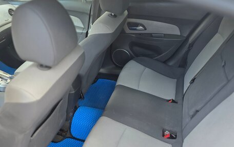 Chevrolet Cruze II, 2009 год, 555 000 рублей, 9 фотография