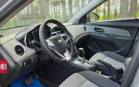 Chevrolet Cruze II, 2009 год, 555 000 рублей, 8 фотография