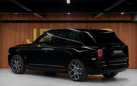 Rolls-Royce Cullinan, 2020 год, 45 300 000 рублей, 8 фотография