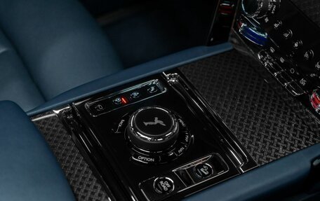 Rolls-Royce Cullinan, 2020 год, 45 300 000 рублей, 23 фотография