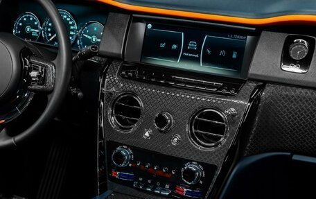 Rolls-Royce Cullinan, 2020 год, 45 300 000 рублей, 21 фотография