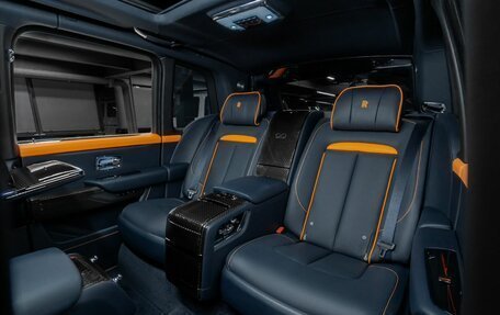 Rolls-Royce Cullinan, 2020 год, 45 300 000 рублей, 28 фотография