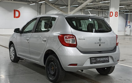Renault Sandero II рестайлинг, 2017 год, 800 000 рублей, 8 фотография