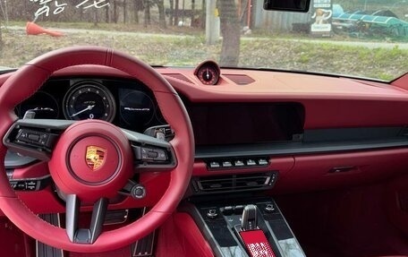 Porsche 911, 2022 год, 16 000 000 рублей, 7 фотография