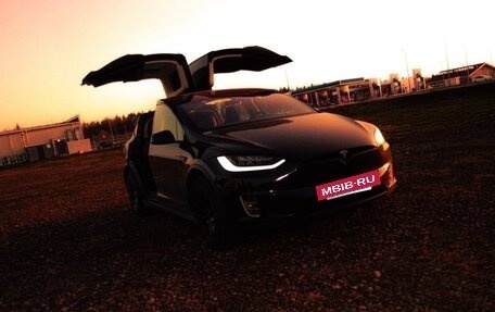 Tesla Model X I, 2018 год, 4 500 000 рублей, 4 фотография