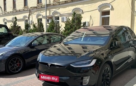 Tesla Model X I, 2018 год, 4 500 000 рублей, 12 фотография