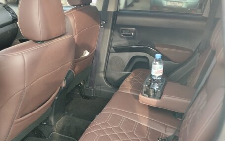 Mitsubishi Outlander III рестайлинг 3, 2008 год, 1 199 000 рублей, 11 фотография