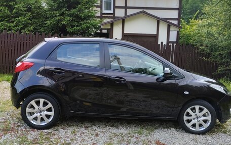 Mazda 2 III, 2014 год, 1 050 000 рублей, 2 фотография