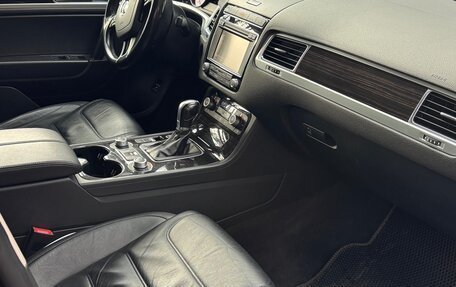 Volkswagen Touareg III, 2016 год, 2 900 000 рублей, 9 фотография