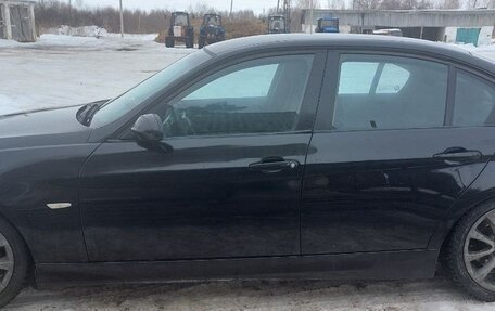 BMW 3 серия, 2005 год, 850 000 рублей, 3 фотография