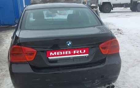 BMW 3 серия, 2005 год, 850 000 рублей, 2 фотография