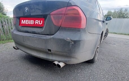 BMW 3 серия, 2005 год, 850 000 рублей, 16 фотография