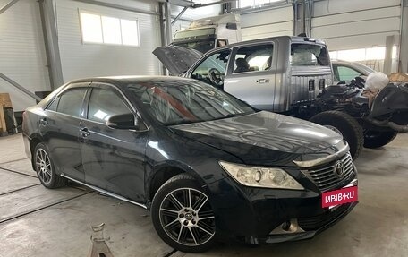 Toyota Camry, 2011 год, 2 100 000 рублей, 2 фотография